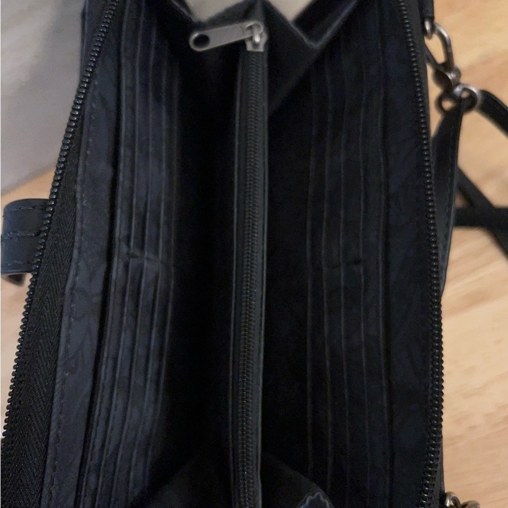 Sakroots Artist Circle Charcoal Floral Crossbody Clutch - Picture 11 of 12